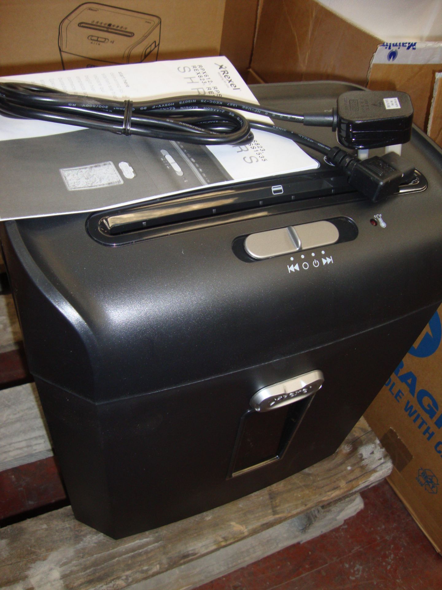 Rexel paper/office shredder model Promax RPS812 - appears boxed, new and unused All the lots in this