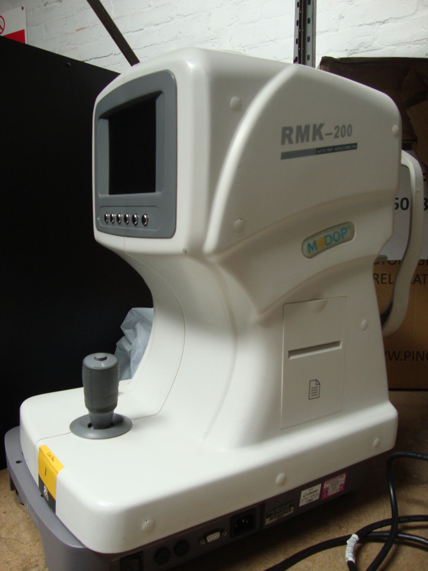 RMK-200 autorefractometer keratometer All the lots in this auction are being sold on behalf of - Image 3 of 4
