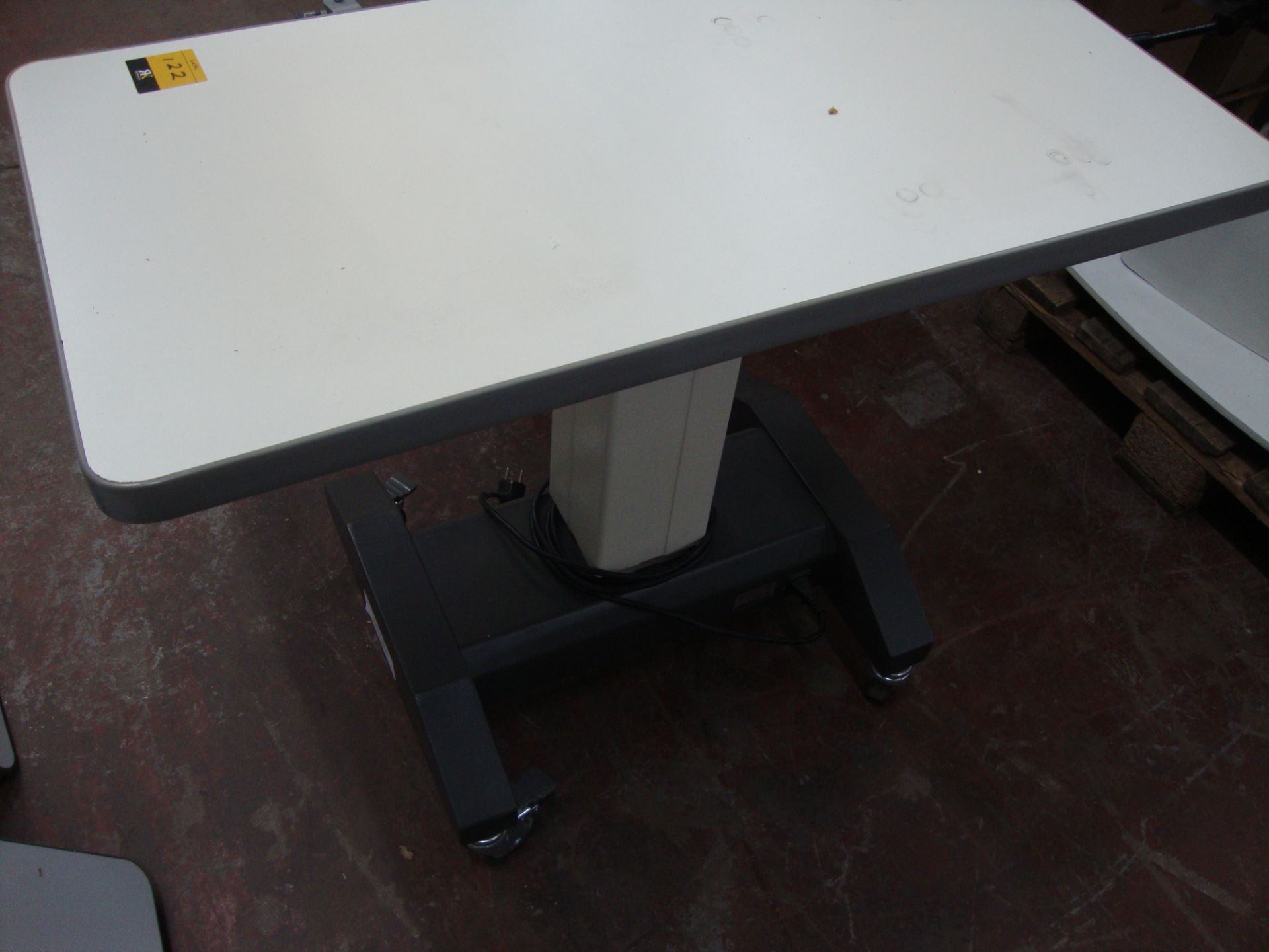 Electric/motorized table 910mm x 490mm All the lots in this auction are being sold on behalf of