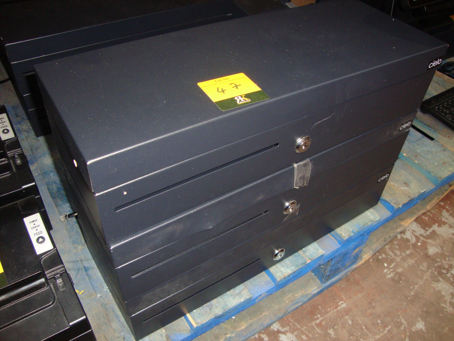 5 off cash drawers, some of which include a key All the lots in this auction are being sold on - Image 3 of 3