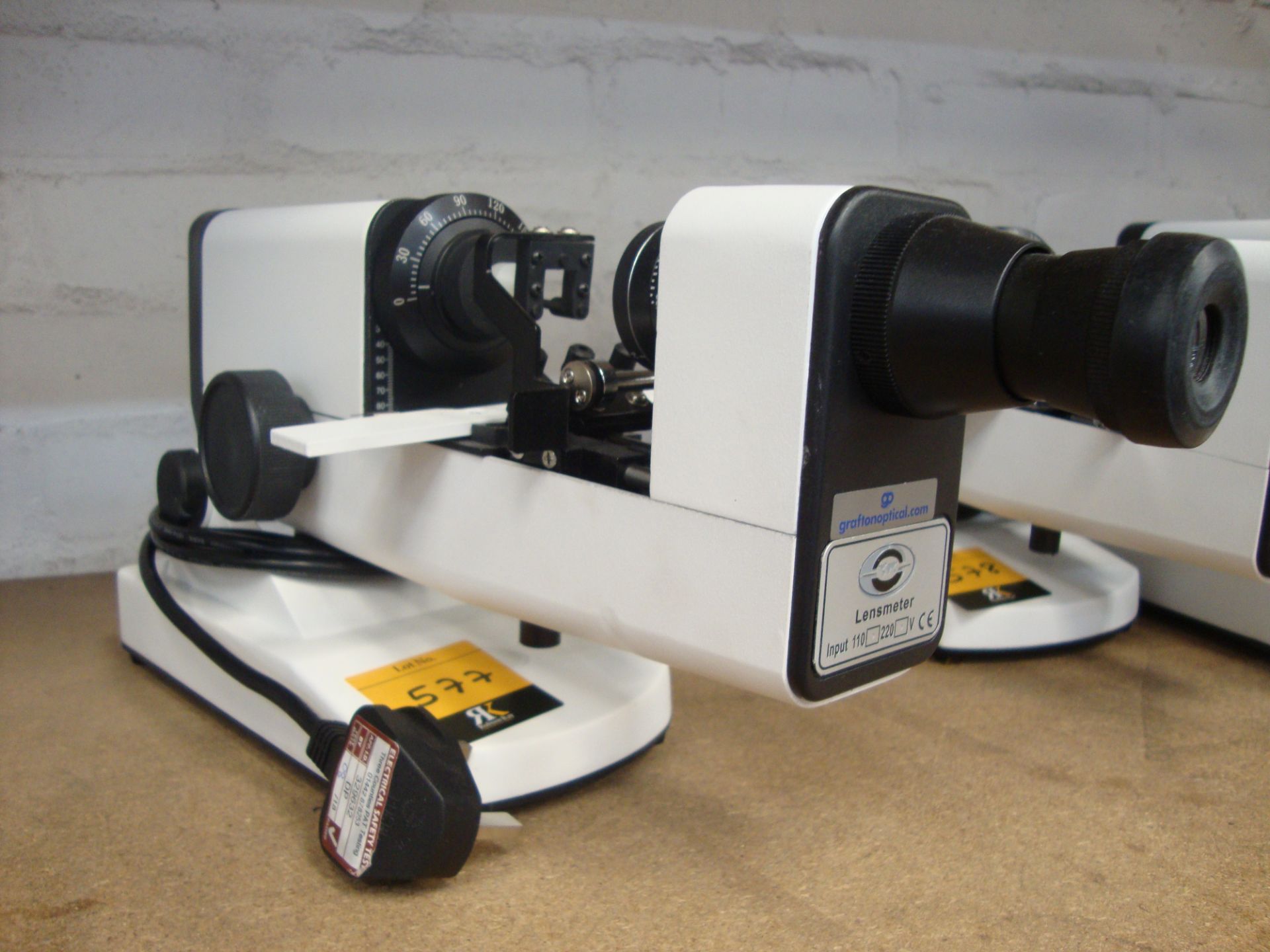 GJD-7 lensmeter All the lots in this auction are being sold on behalf of Galaxy Optical as a