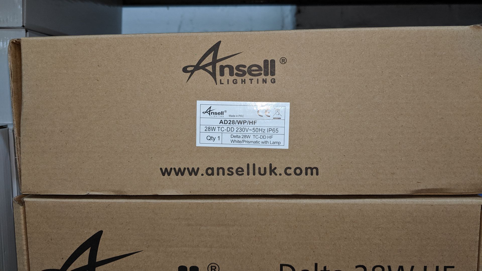 8 off Ansell Delta 28w HF IP65 bulkhead lighting units IMPORTANT: Please remember goods successfully - Image 3 of 3