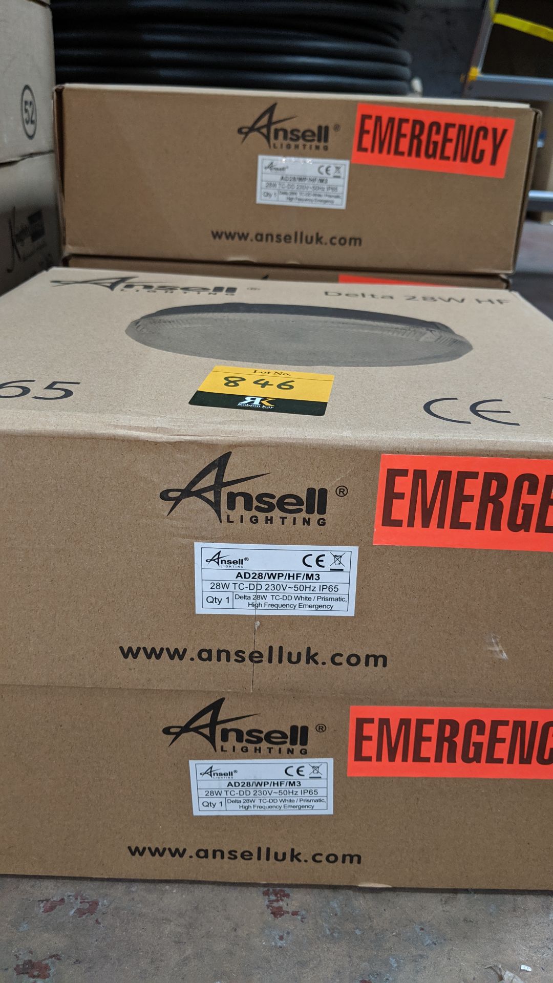 5 off Ansell IP65 28w Delta bulkhead lights IMPORTANT: Please remember goods successfully bid upon - Image 3 of 3