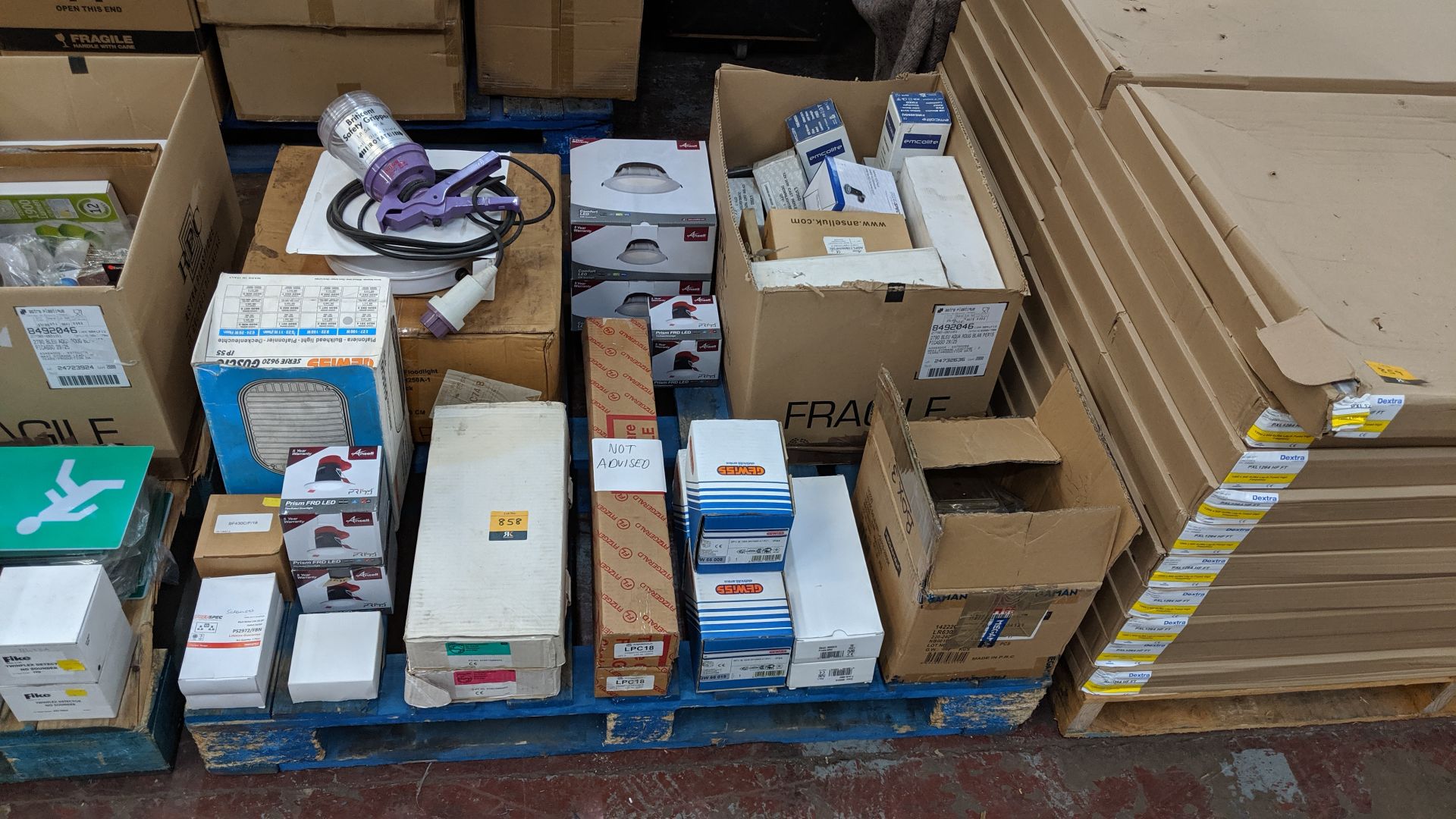 Contents of a pallet of assorted lighting and other electrical products - pallet excluded IMPORTANT: - Image 2 of 7
