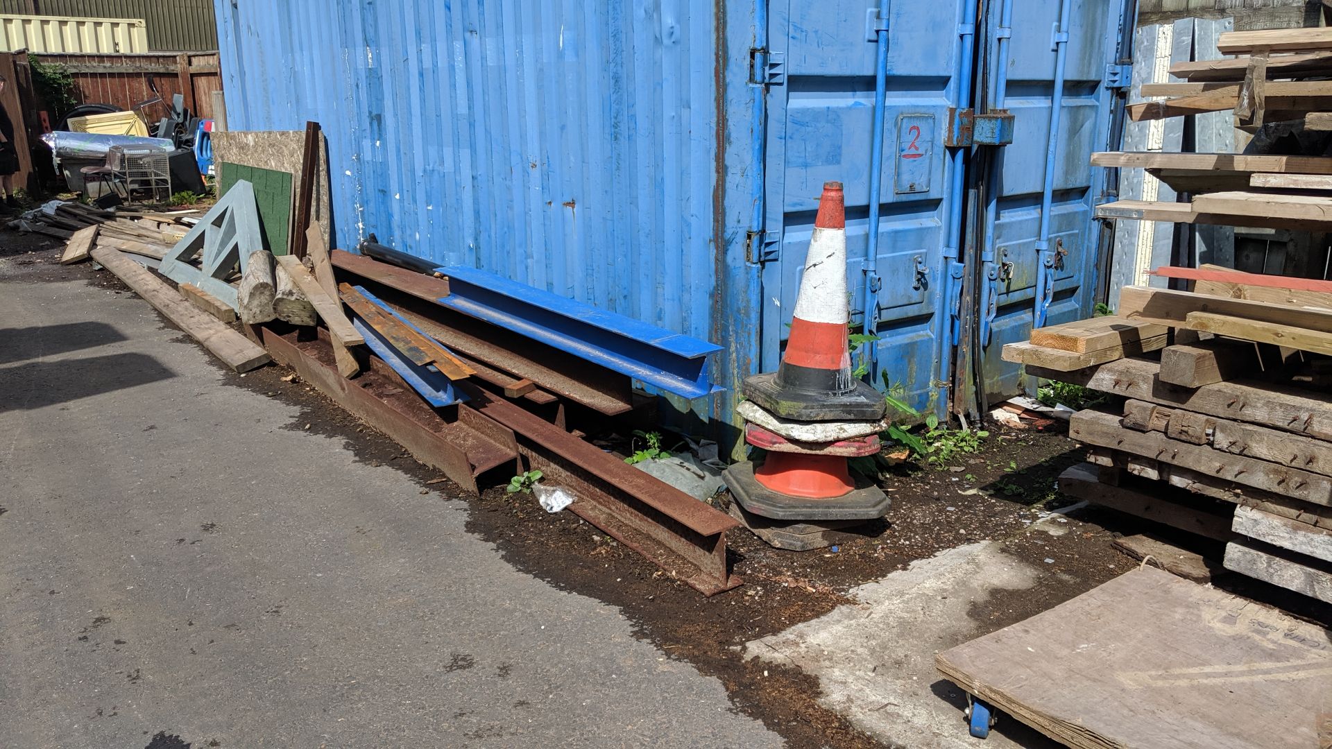 Complete contents of the yard (excluding the two dust extractors and the panels of building cladding - Image 26 of 65