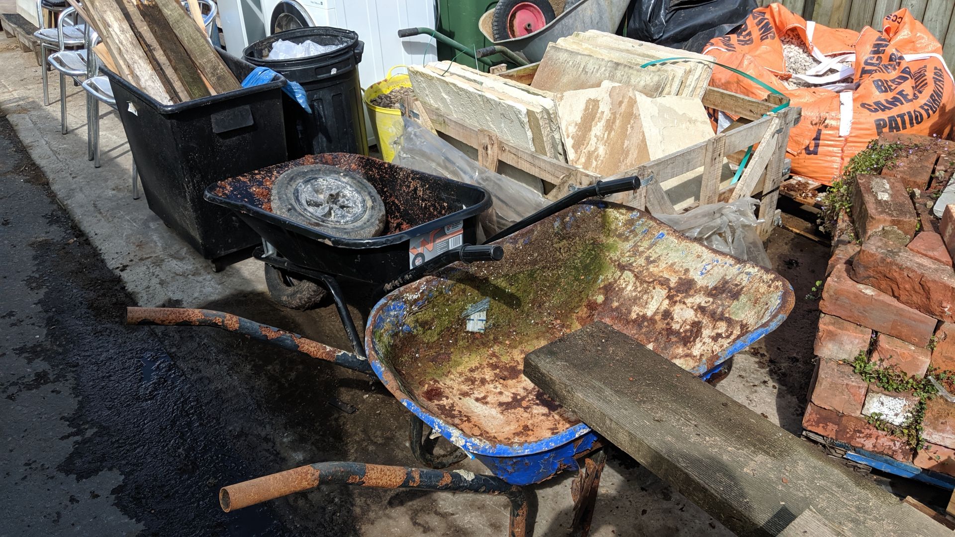 Complete contents of the yard (excluding the two dust extractors and the panels of building cladding - Image 21 of 65