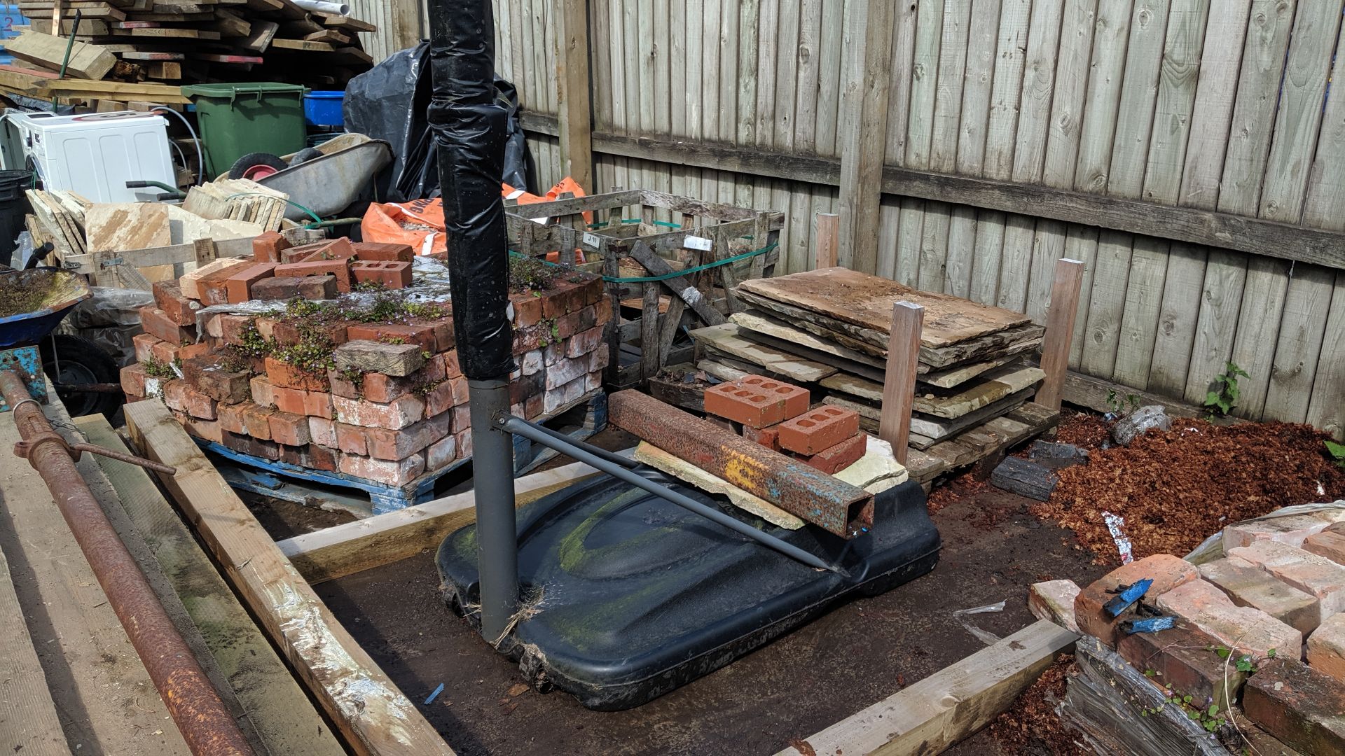 Complete contents of the yard (excluding the two dust extractors and the panels of building cladding - Image 19 of 65