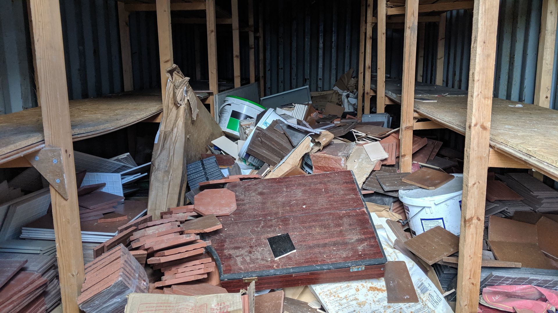 Complete contents of the yard (excluding the two dust extractors and the panels of building cladding - Image 65 of 65