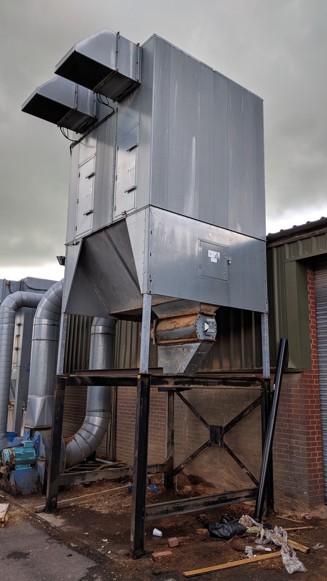 2 off large external dust extractors including ducting attached to each unit, running throughout the - Image 3 of 44