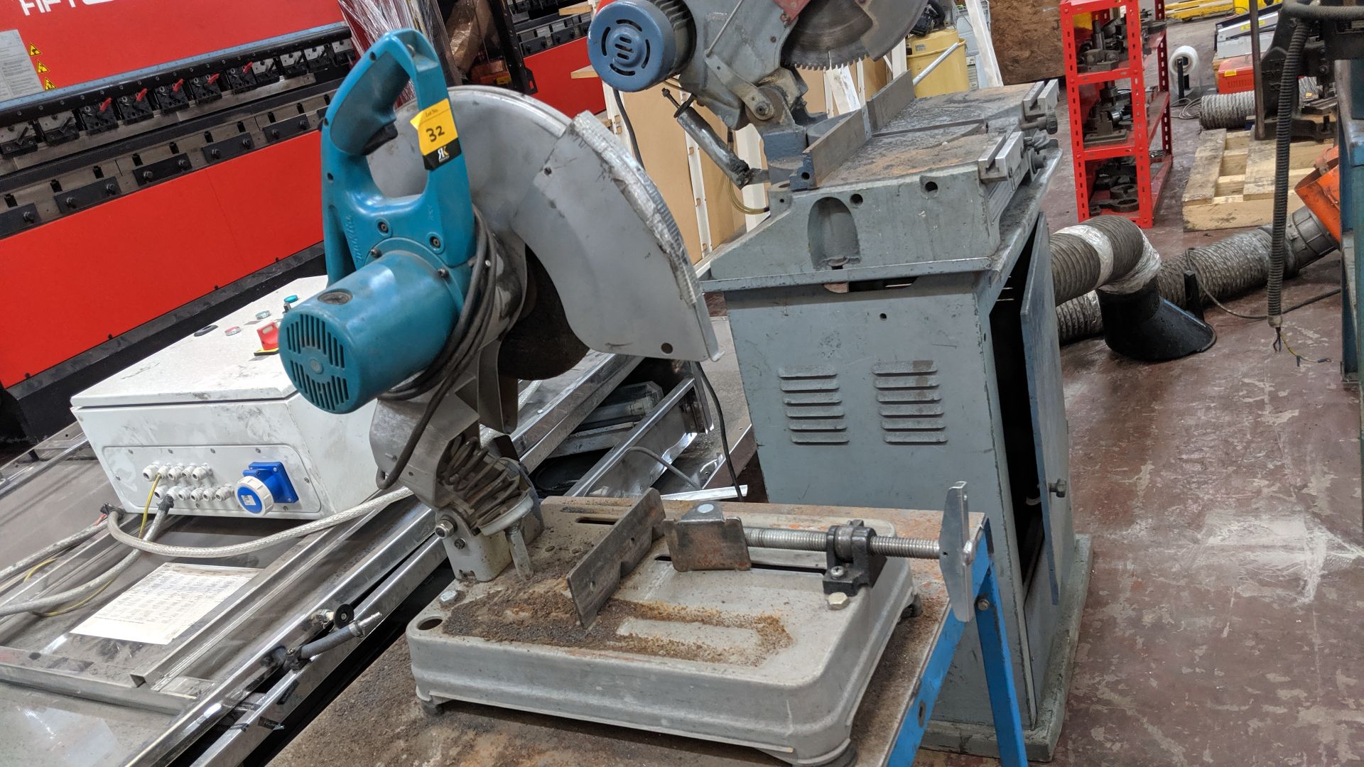 Makita model 2414NB bench mounted cut off saw, including bench  We have launched this sale with only - Image 3 of 3