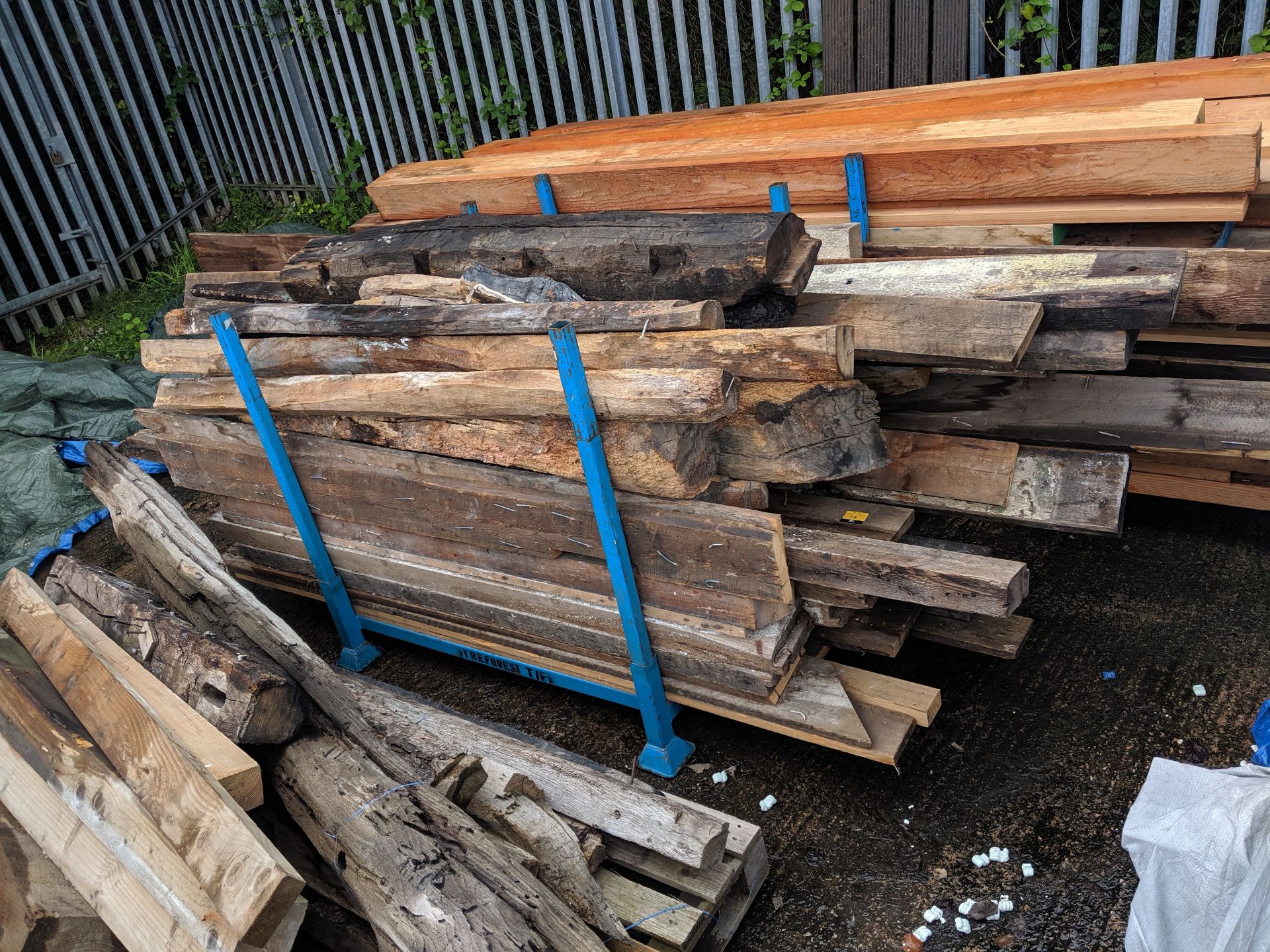 The contents of a pallet of assorted reclaimed timber. NB the stillage is excluded so the - Image 2 of 6