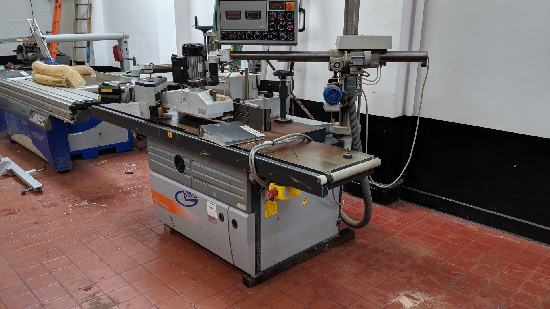 Casolin F45TK spindle moulder with swing out digital controller & twin power feeds IMPORTANT: Please