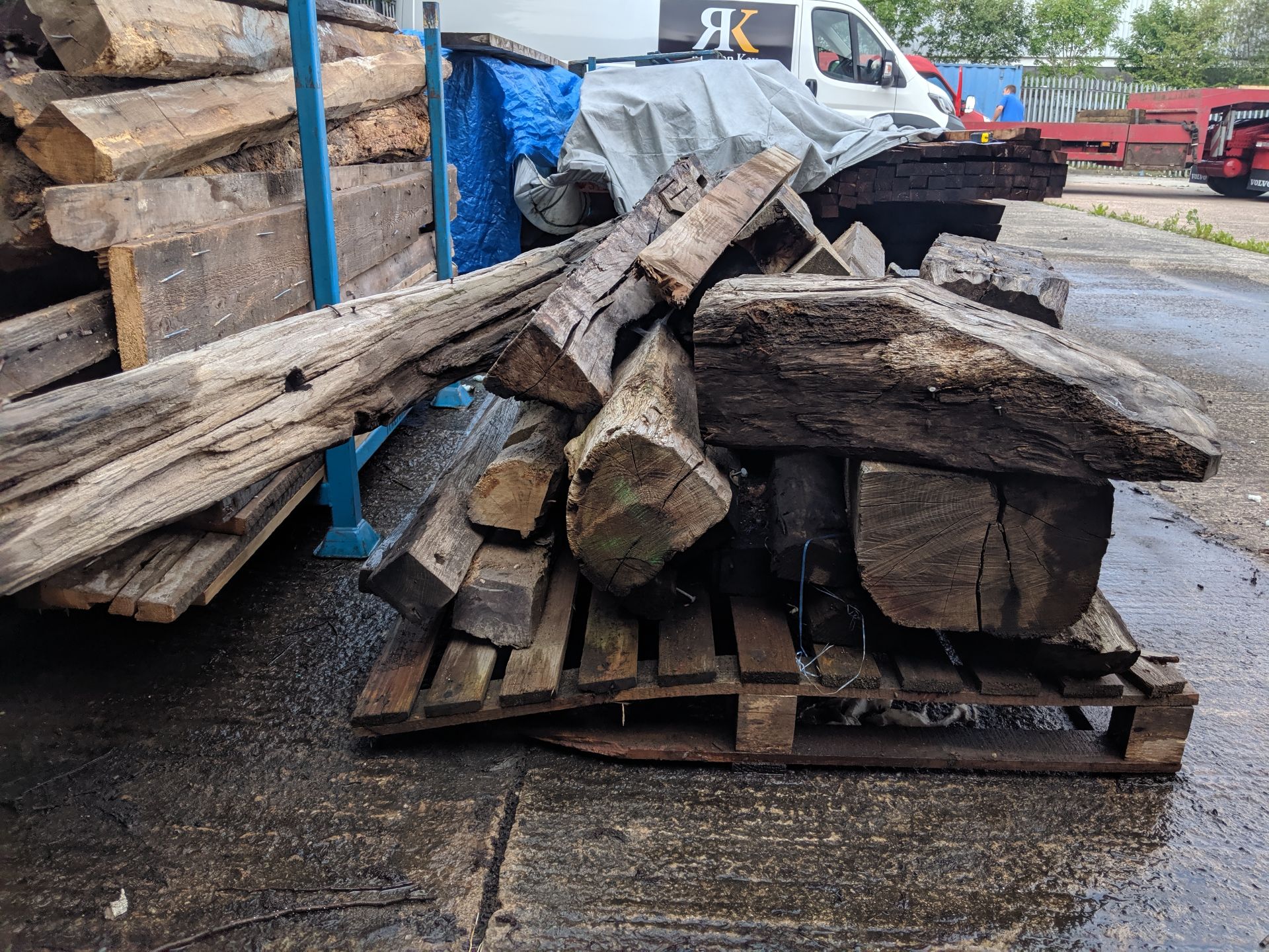 Pallet & contents of reclaimed timber IMPORTANT: Please remember goods successfully bid upon must be - Image 7 of 8