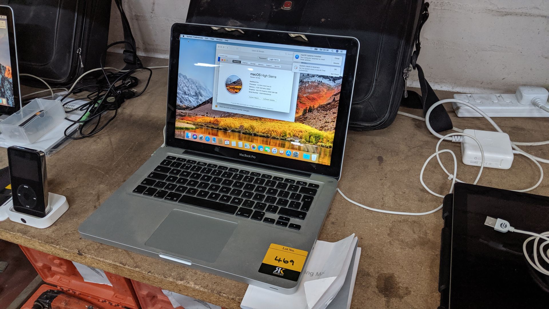 Apple MacBook Pro notebook computer with 2.3GHzIntel Core i5, 4 GB Ram, 320GB HDD - Image 3 of 6