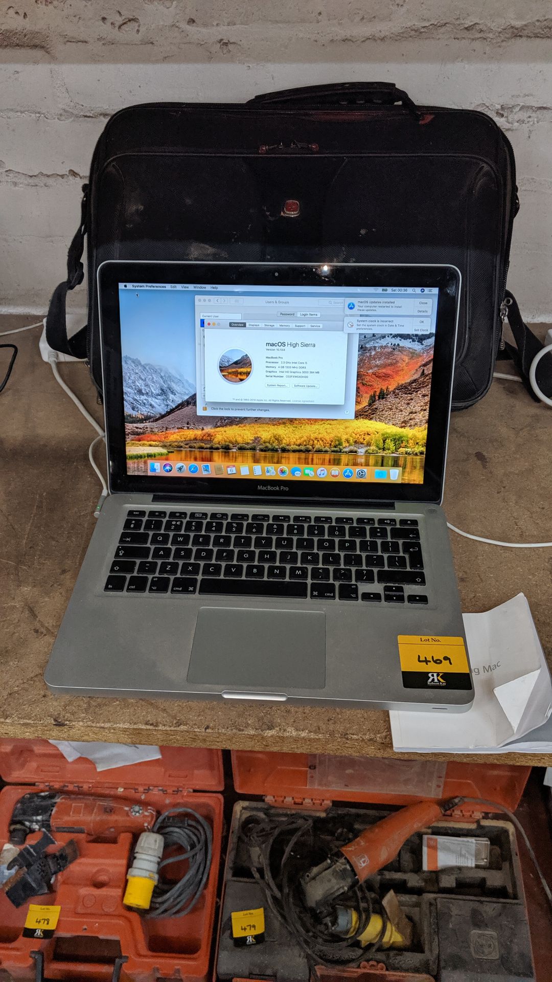 Apple MacBook Pro notebook computer with 2.3GHzIntel Core i5, 4 GB Ram, 320GB HDD