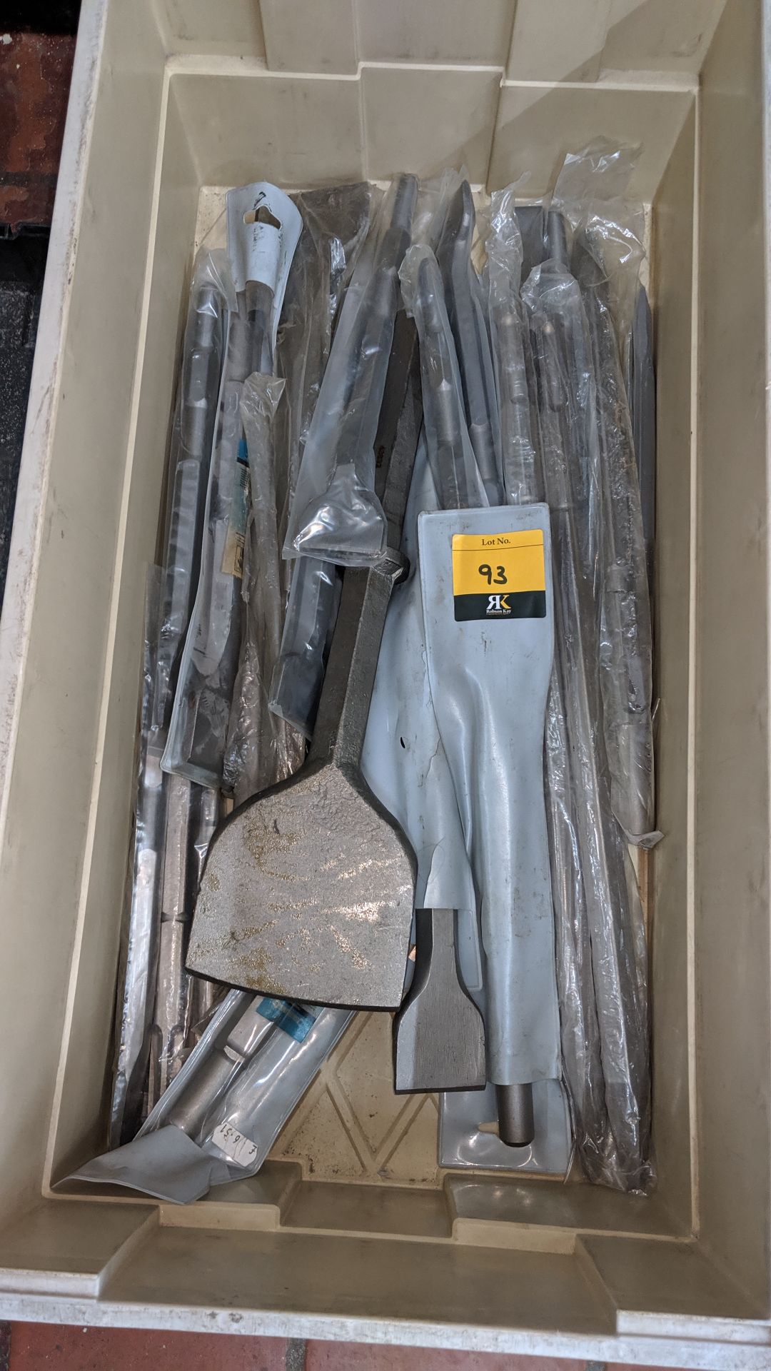 The contents of a crate of new unused heavy duty hammer drill bits IMPORTANT: Please remember - Image 2 of 3