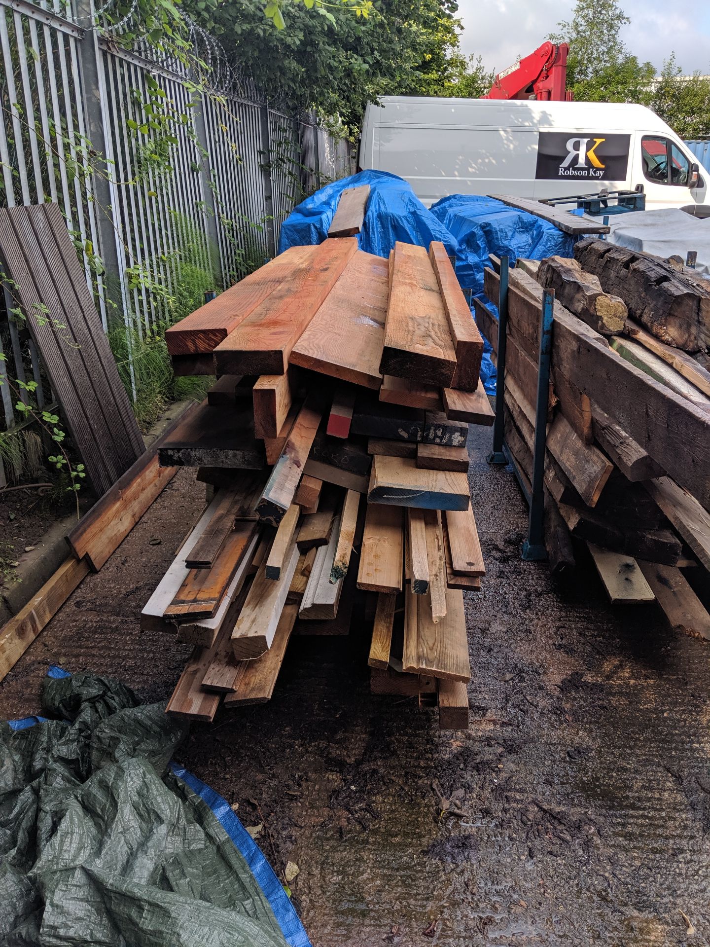 The contents of a pallet of assorted new & reclaimed timber up to 4m in length. NB the stillage is - Image 4 of 8