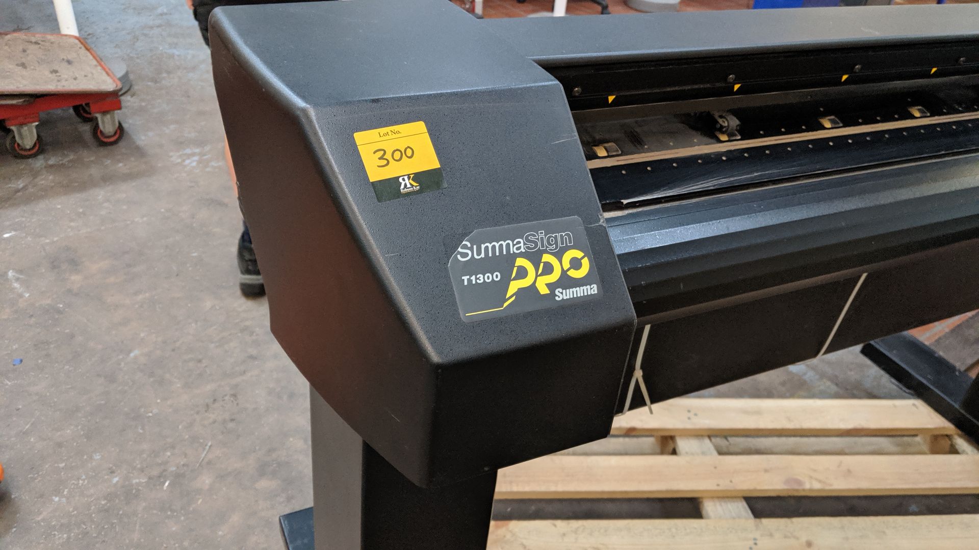 Summa model T1300 Pro cutter plotter, serial no. 779911-10031 IMPORTANT: Please remember goods - Image 3 of 9