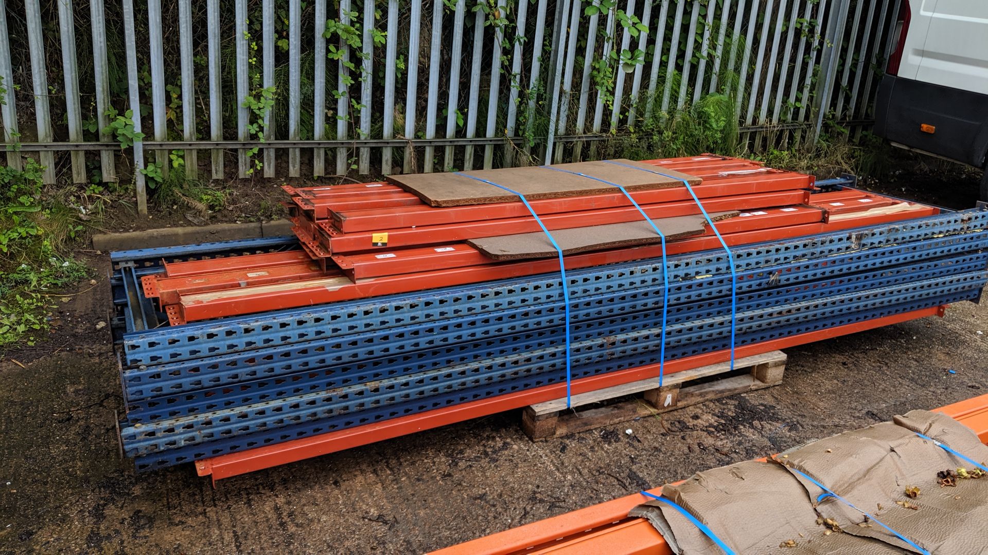 Quantity of pallet racking consisting of 5 blue uprights each measuring approx. 148", 8 orange beams
