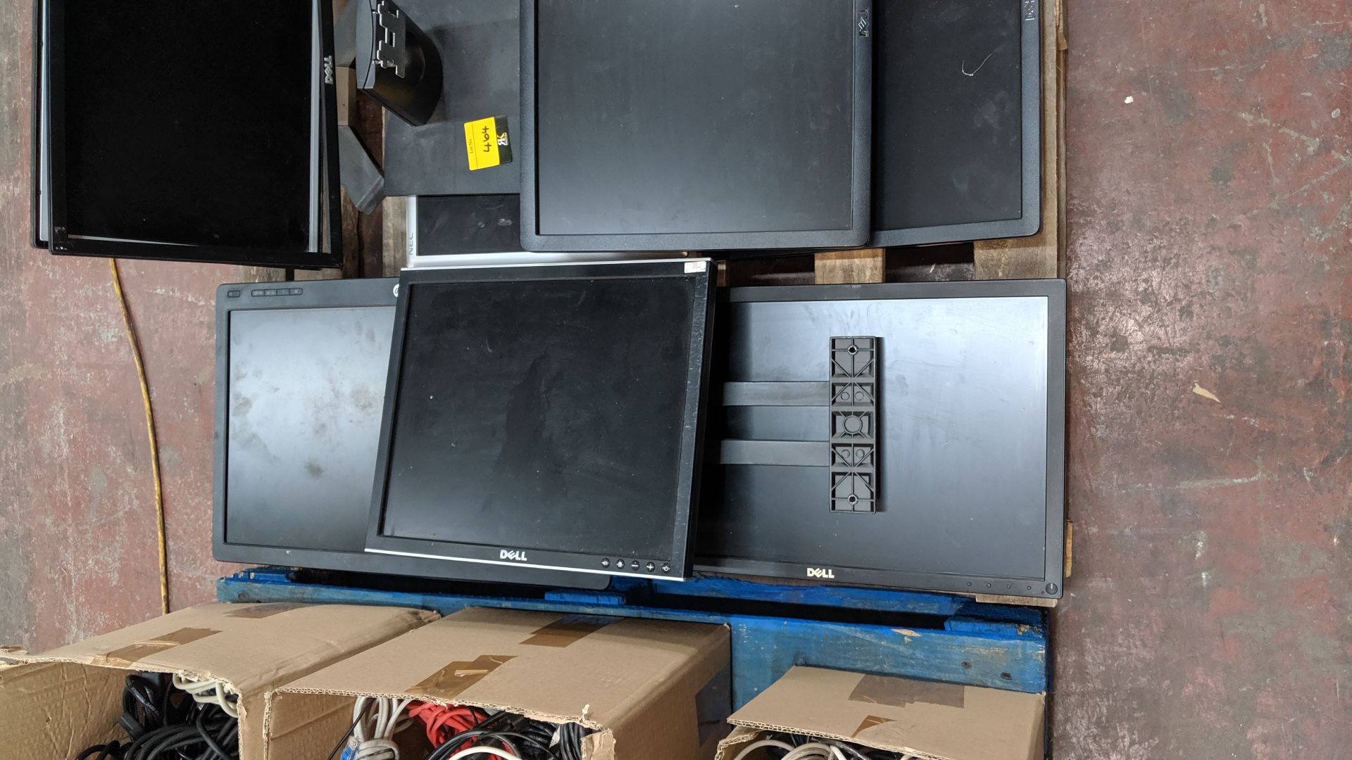 Contents of a pallet of flat screen monitors - pallet excluded. This is one of a large number of - Image 3 of 5