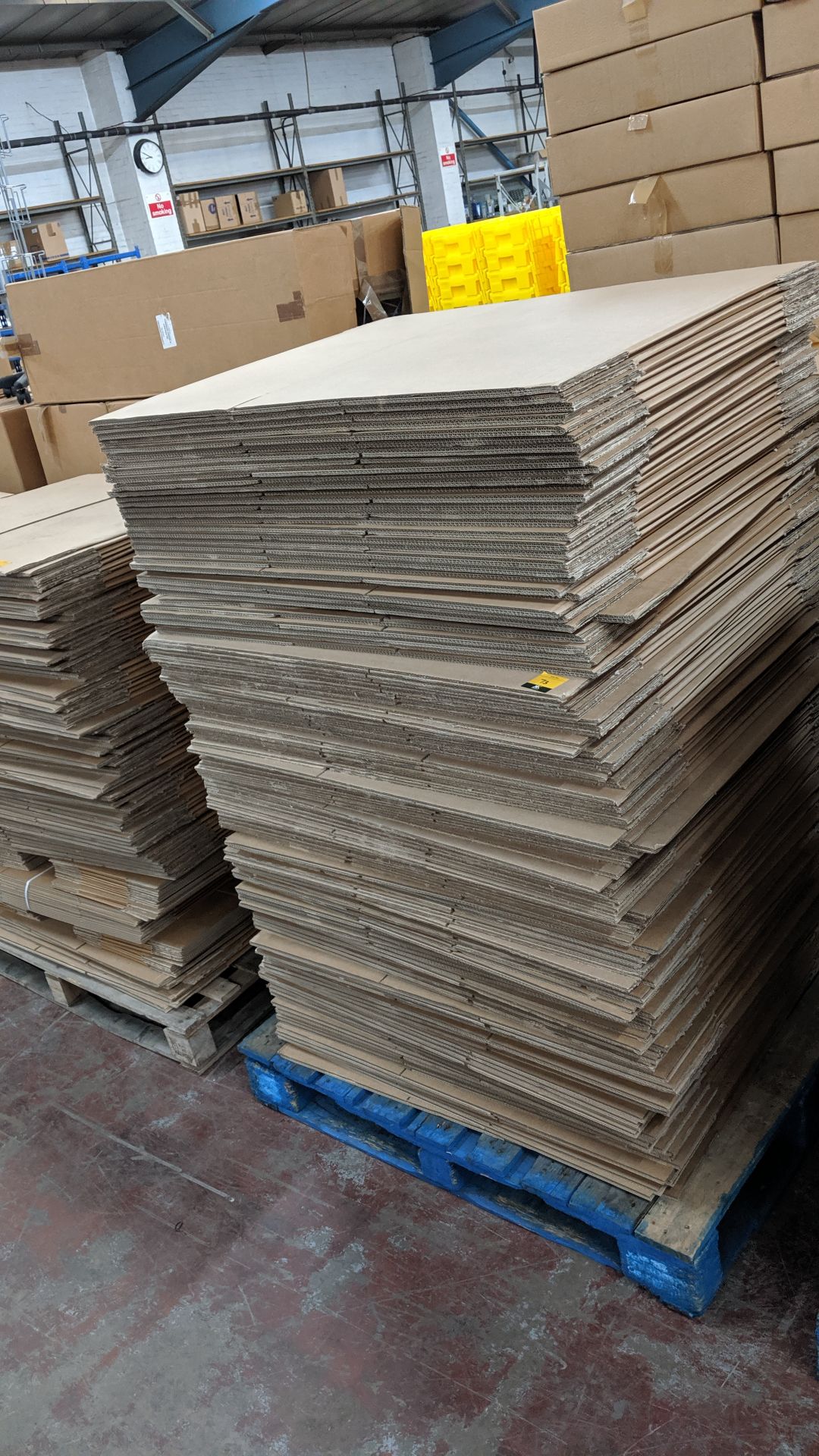 Approx. 100 cardboard boxes, each measuring approx. 620mm x 390mm x 520mm - this lot consists of the - Image 2 of 3