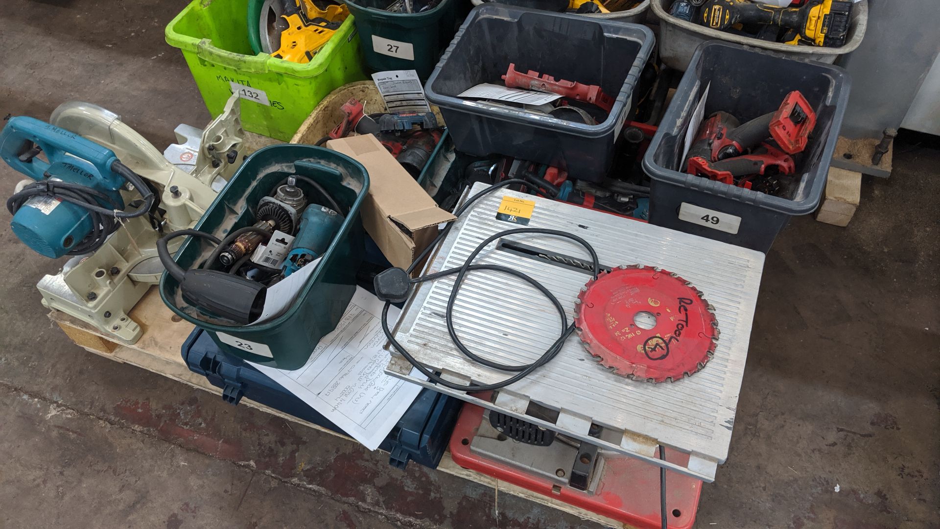 Contents of a pallet of assorted power tools. This is one of a number of lots that relate to a power - Image 9 of 9