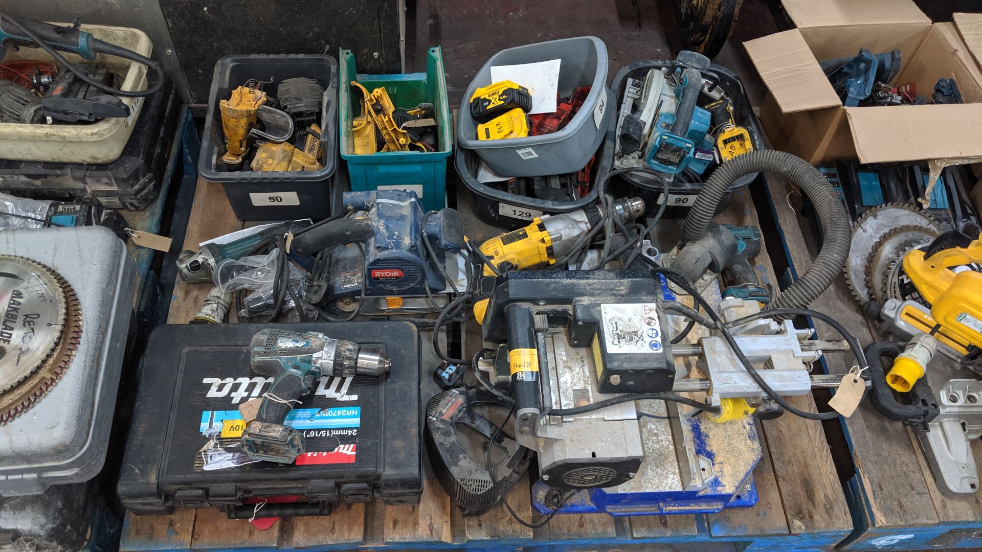 Contents of a pallet of assorted power tools. This is one of a number of lots that relate to a power - Image 2 of 8