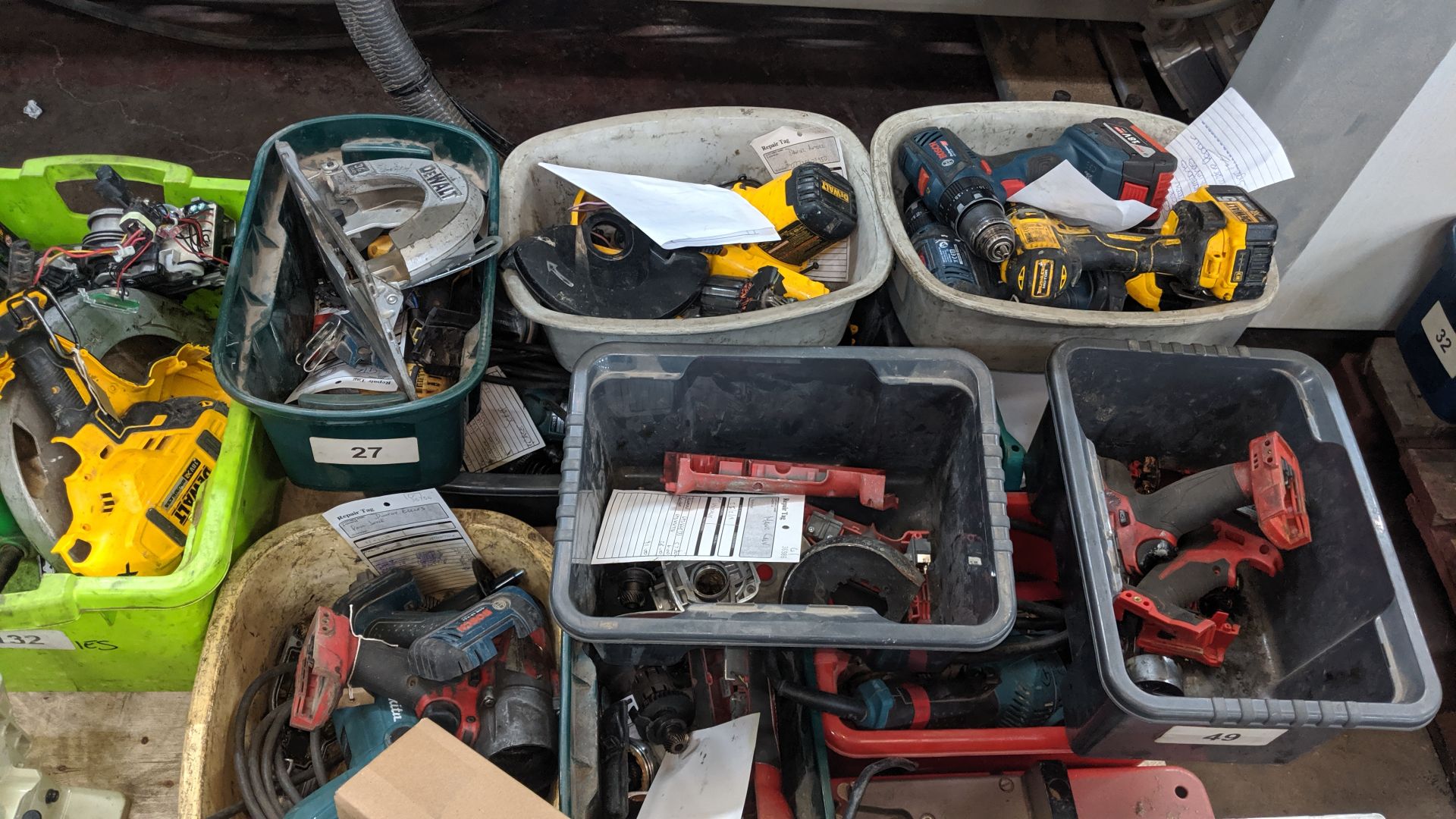 Contents of a pallet of assorted power tools. This is one of a number of lots that relate to a power - Image 6 of 9