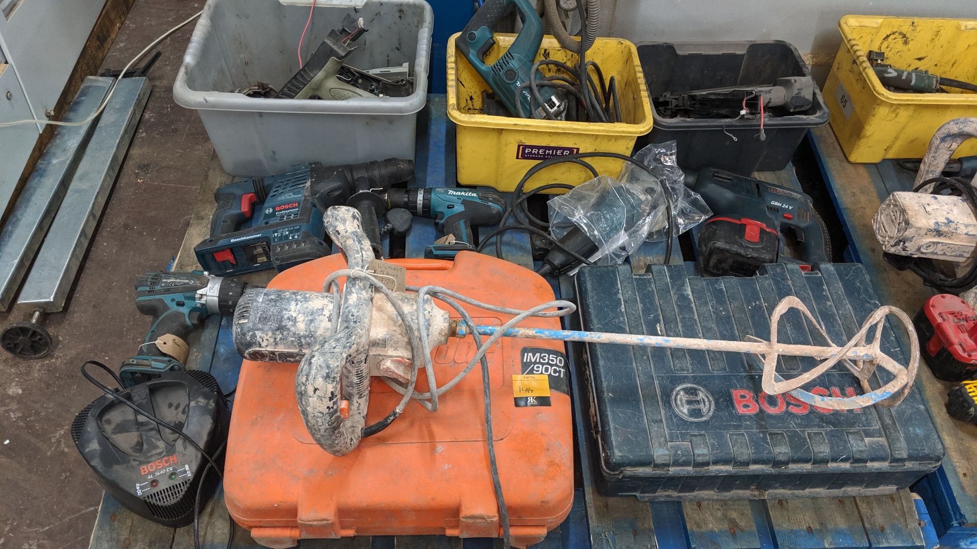 Contents of a pallet of assorted power tools. This is one of a number of lots that relate to a power - Image 3 of 7