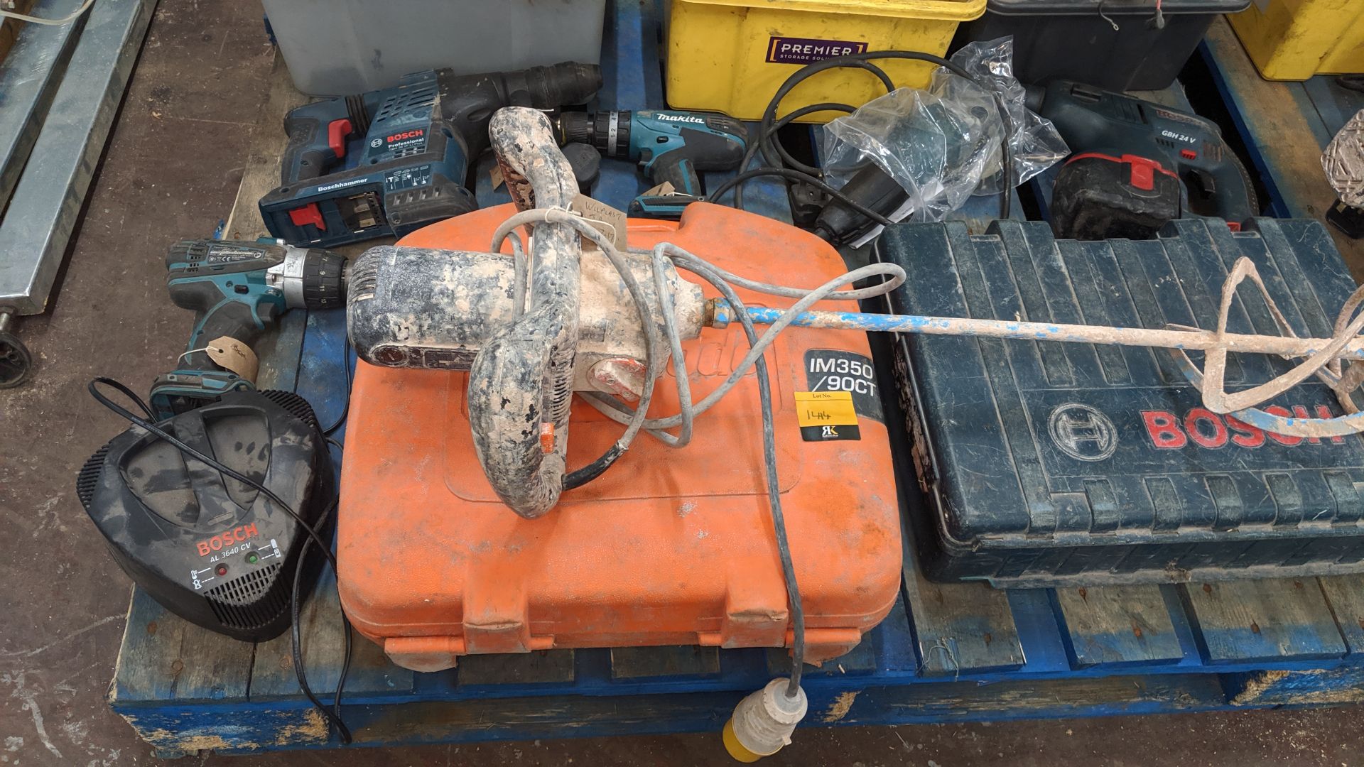 Contents of a pallet of assorted power tools. This is one of a number of lots that relate to a power - Image 2 of 7