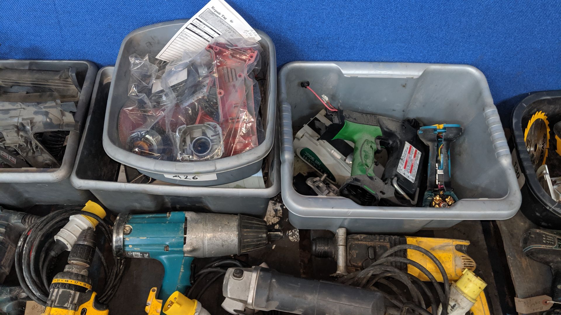 Contents of a pallet of assorted power tools. This is one of a number of lots that relate to a power - Image 8 of 10
