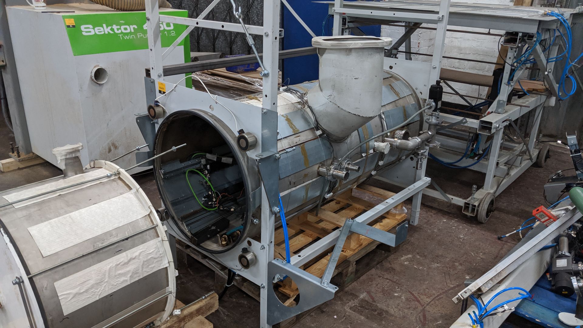 2018 Vacuum Chamber & Loading Table. This machine was purchased new for £55,390 plus VAT - Image 13 of 22