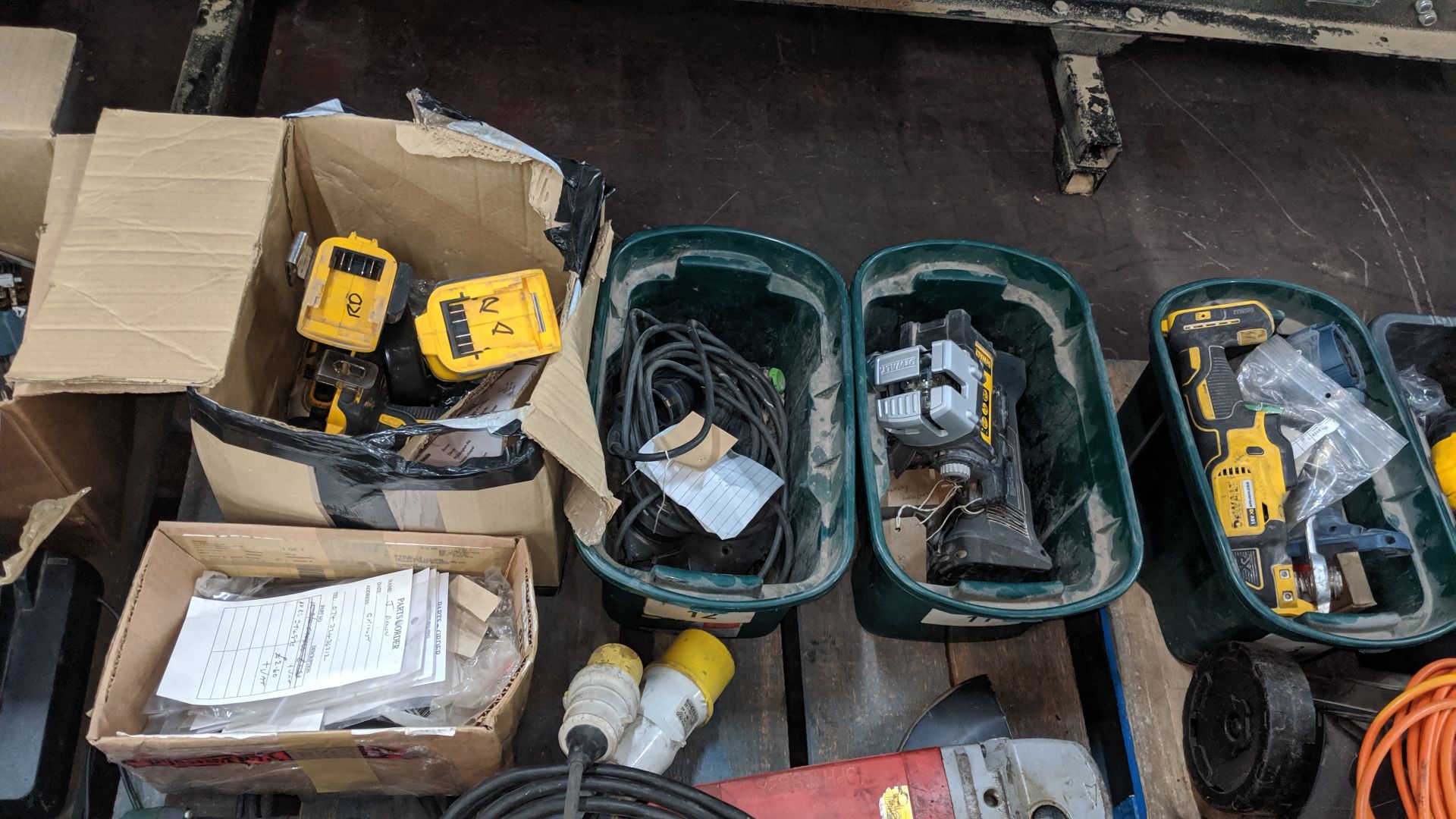 Contents of a pallet of assorted power tools. This is one of a number of lots that relate to a power - Image 6 of 8