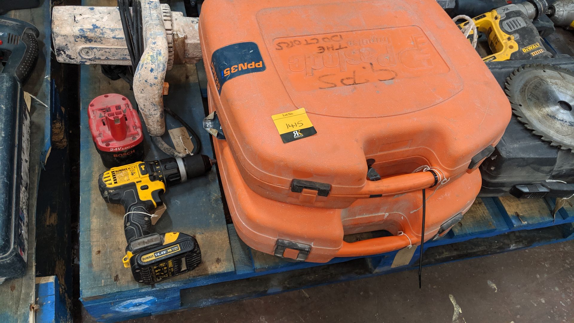 Contents of a pallet of assorted power tools. This is one of a number of lots that relate to a power - Image 3 of 8