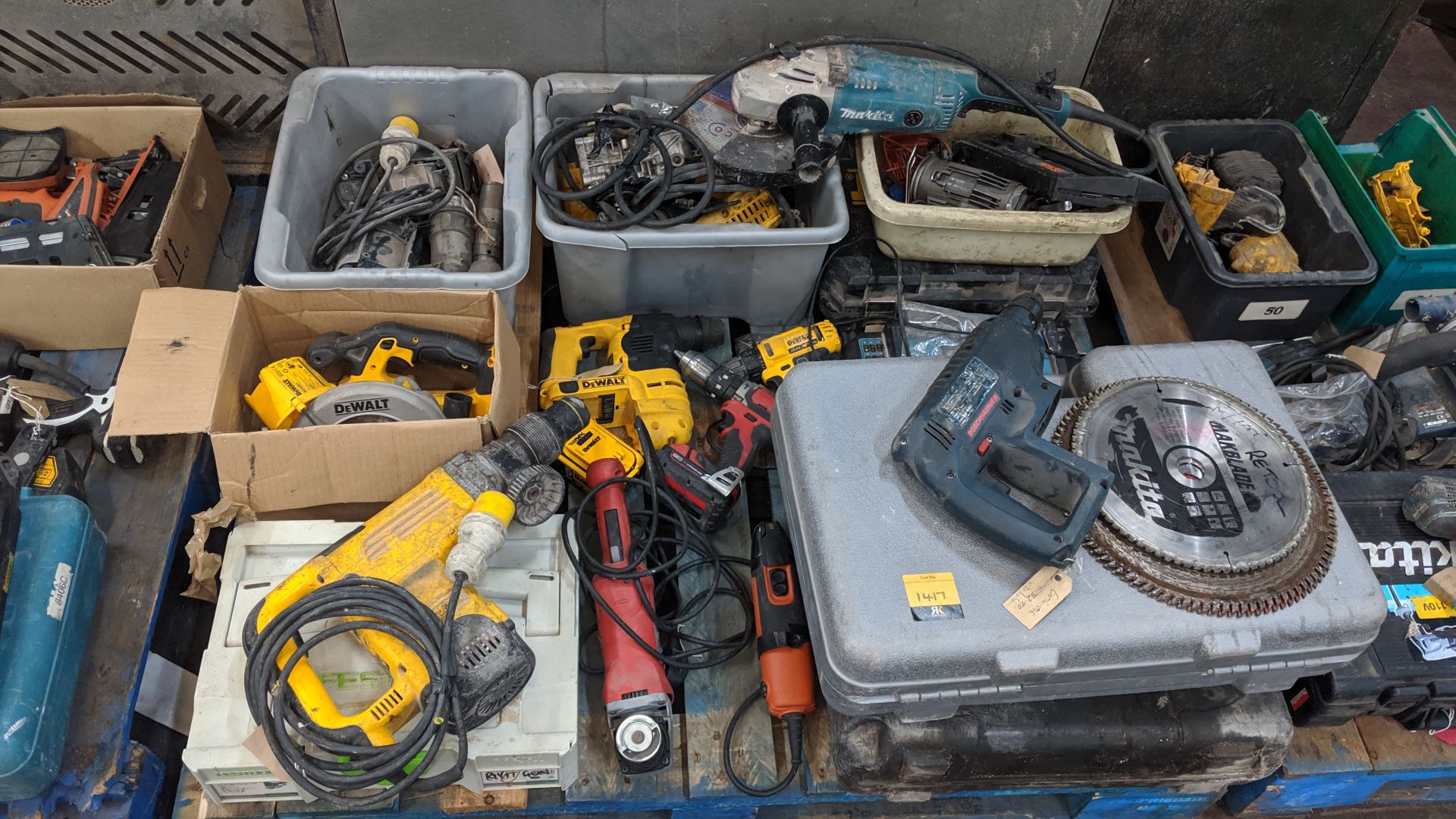 Contents of a pallet of assorted power tools. This is one of a number of lots that relate to a power - Image 2 of 9