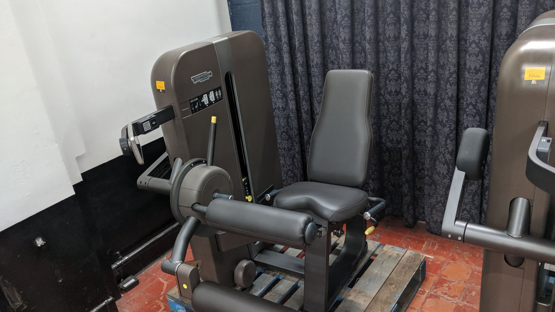 Technogym Leg Curl Artis Purchased new in 2016 - refurbished/recommissioned by Technogym - please - Image 3 of 9