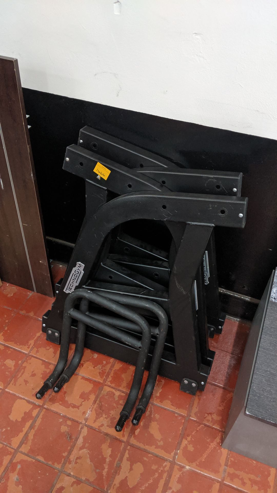 Technogym "legs" for use with heavyweight racks plus other components for use with wall display - Image 4 of 7