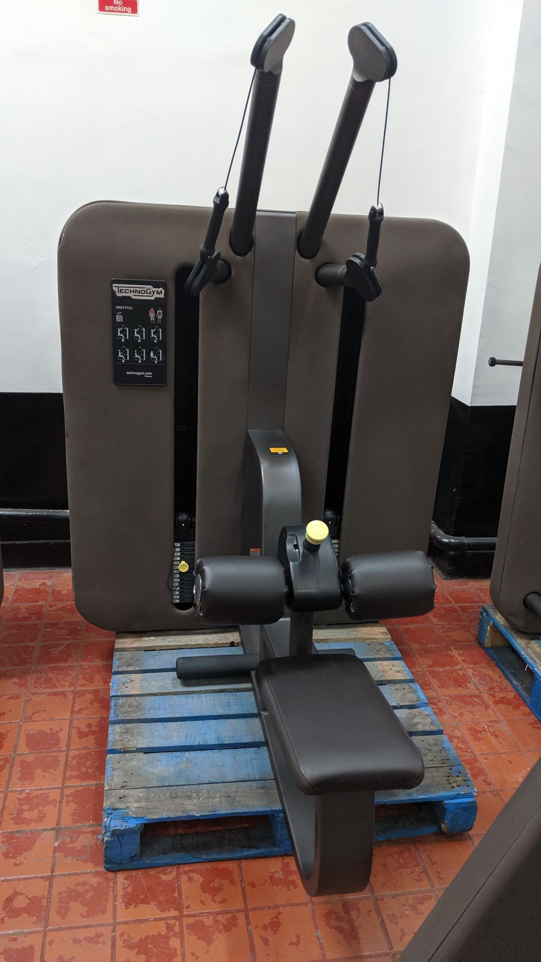 Technogym high pull Purchased new in 2016 - refurbished/recommissioned by Technogym - please see