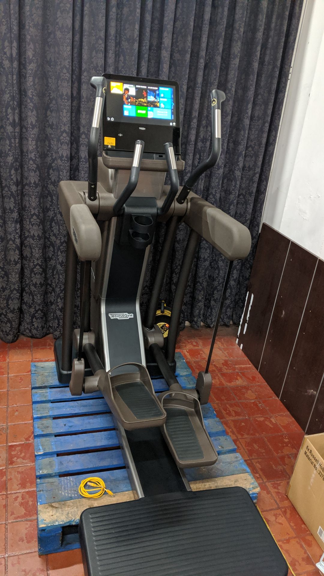 Technogym Vario Artis elliptical cross trainer Purchased new in 2016 - refurbished/recommissioned