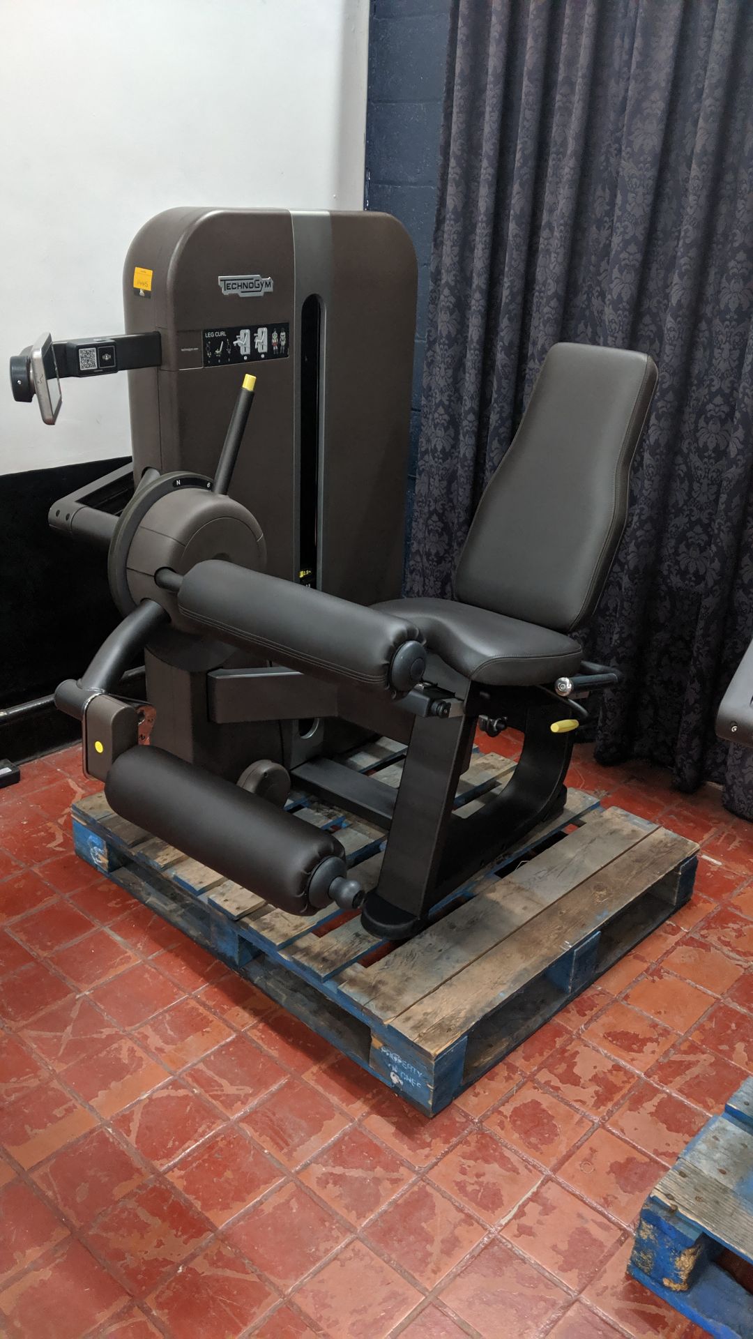 Technogym Leg Curl Artis Purchased new in 2016 - refurbished/recommissioned by Technogym - please - Image 2 of 9