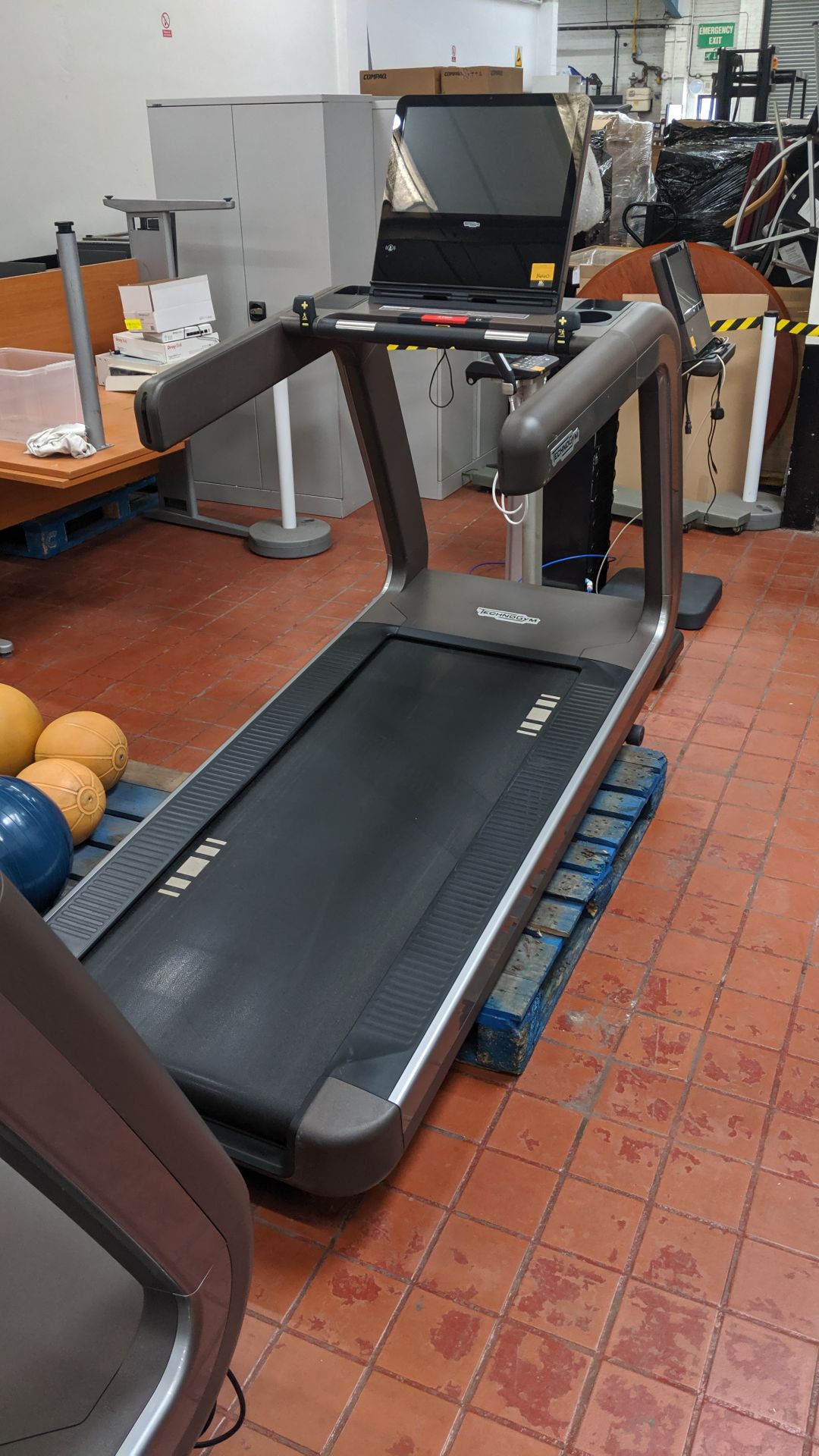 Technogym Artis treadmill Purchased new in 2016 - refurbished/recommissioned by Technogym - please - Image 6 of 16