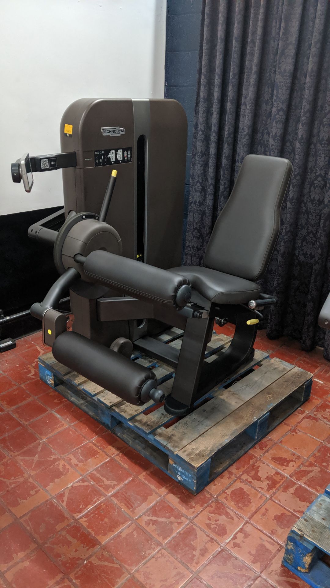 Technogym Leg Curl Artis Purchased new in 2016 - refurbished/recommissioned by Technogym - please