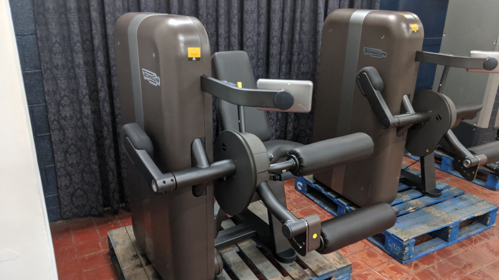 Technogym Leg Curl Artis Purchased new in 2016 - refurbished/recommissioned by Technogym - please - Image 8 of 9