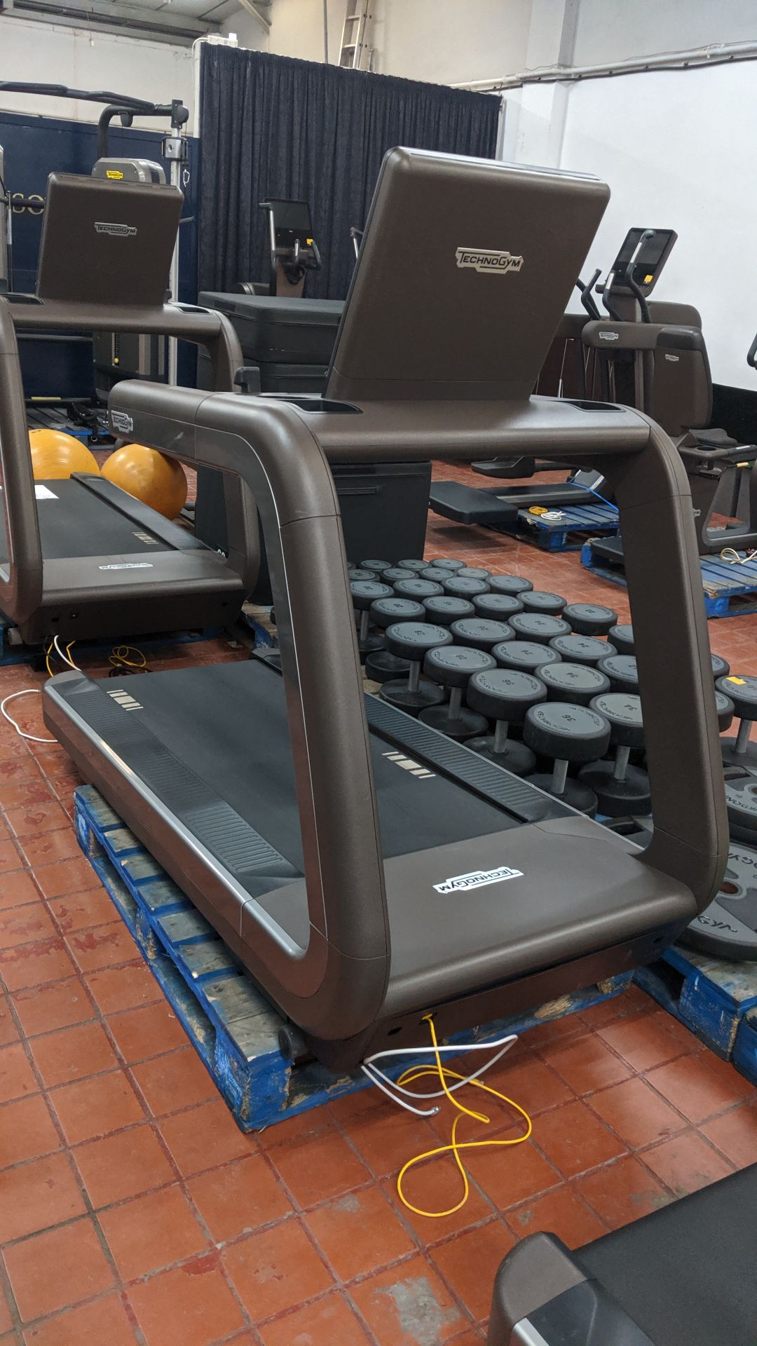 Technogym Artis treadmill Purchased new in 2016 - refurbished/recommissioned by Technogym - please - Image 9 of 13
