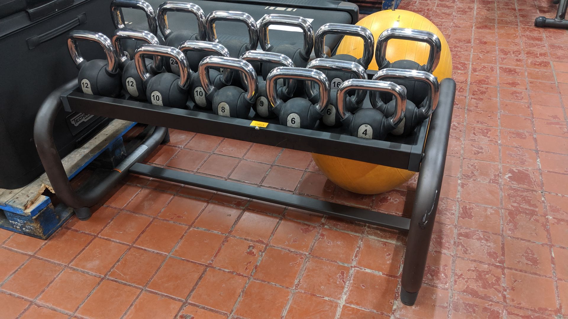 Quantity of Technogym kettlebells and heavy-duty stand for use with same - there are 8 pairs of - Image 3 of 6