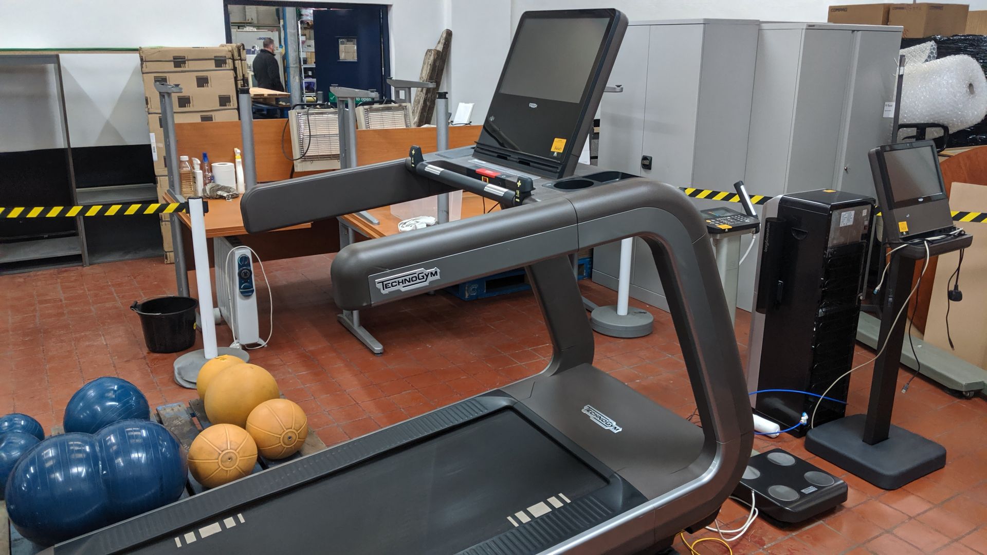 Technogym Artis treadmill Purchased new in 2016 - refurbished/recommissioned by Technogym - please - Image 8 of 16