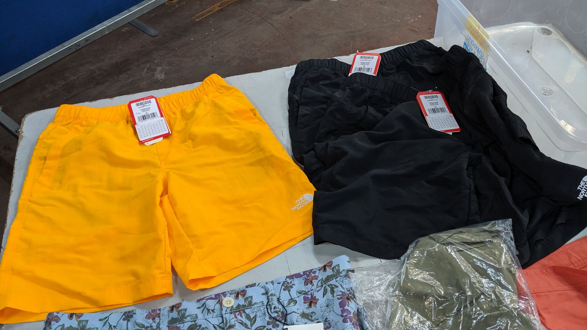 6 off shorts & swim shorts by North Face, Napapijri, Tuk Tuk & others. This is one of a number of - Image 5 of 6