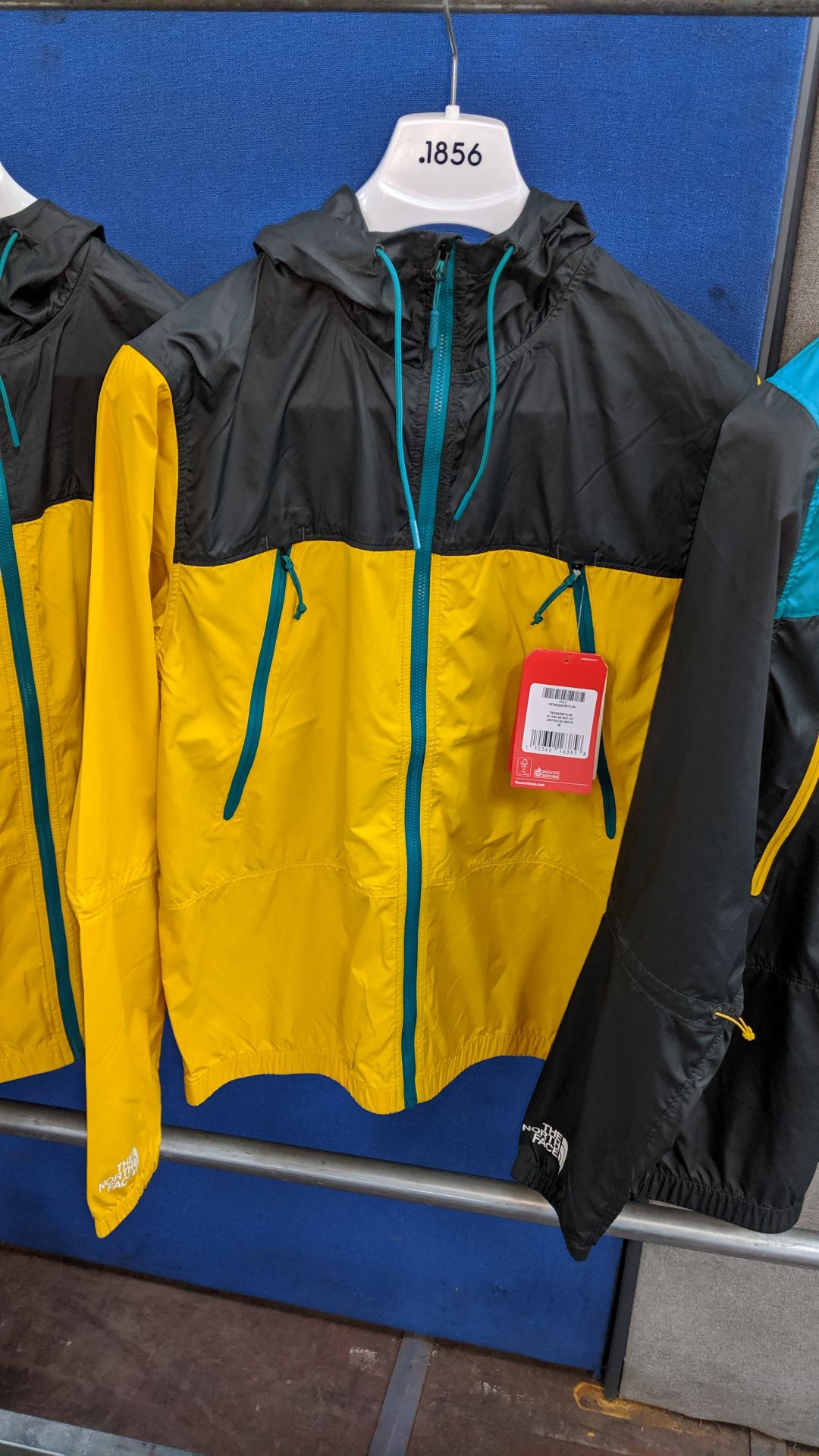 5 off North Face lightweight zip up jackets. This is one of a number of lots being sold on behalf of - Image 5 of 9