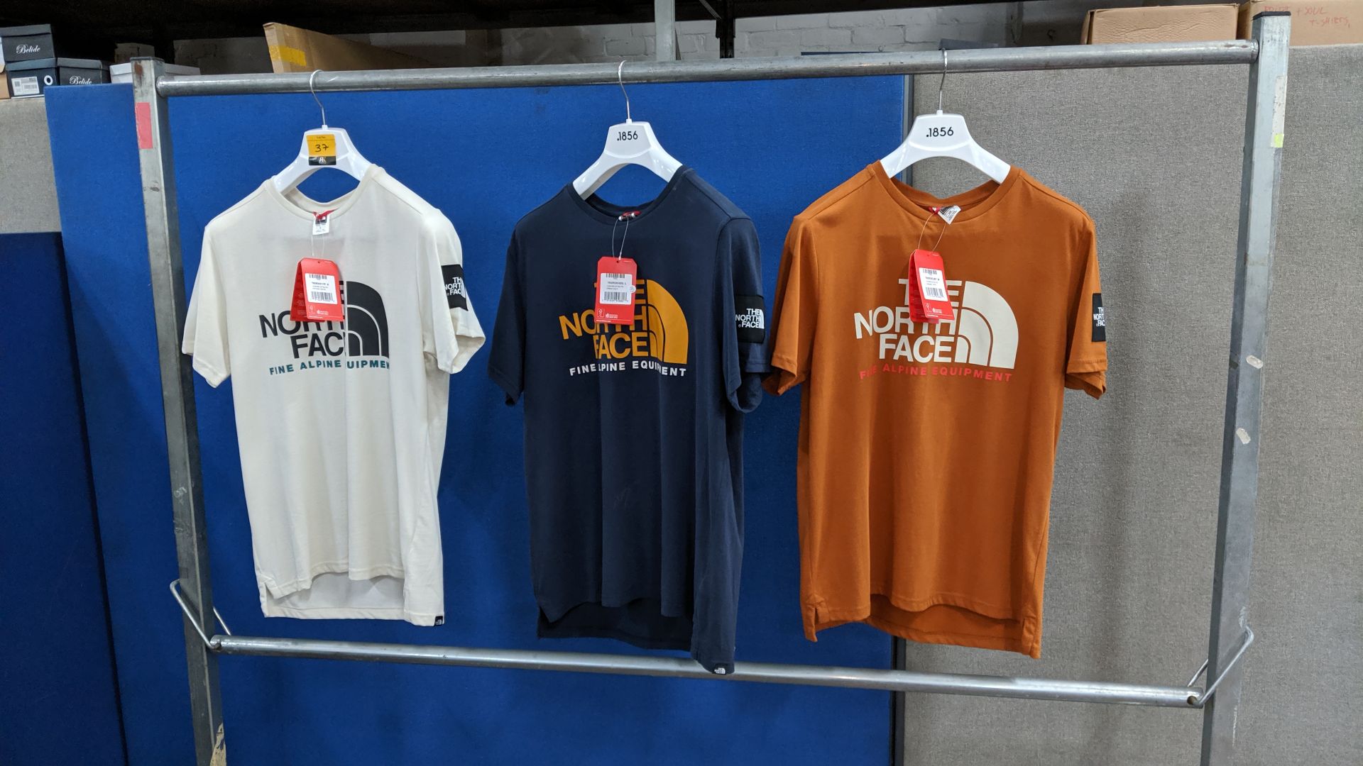 3 off assorted North Face round neck T-shirts. This is one of a number of lots being sold on - Image 2 of 8