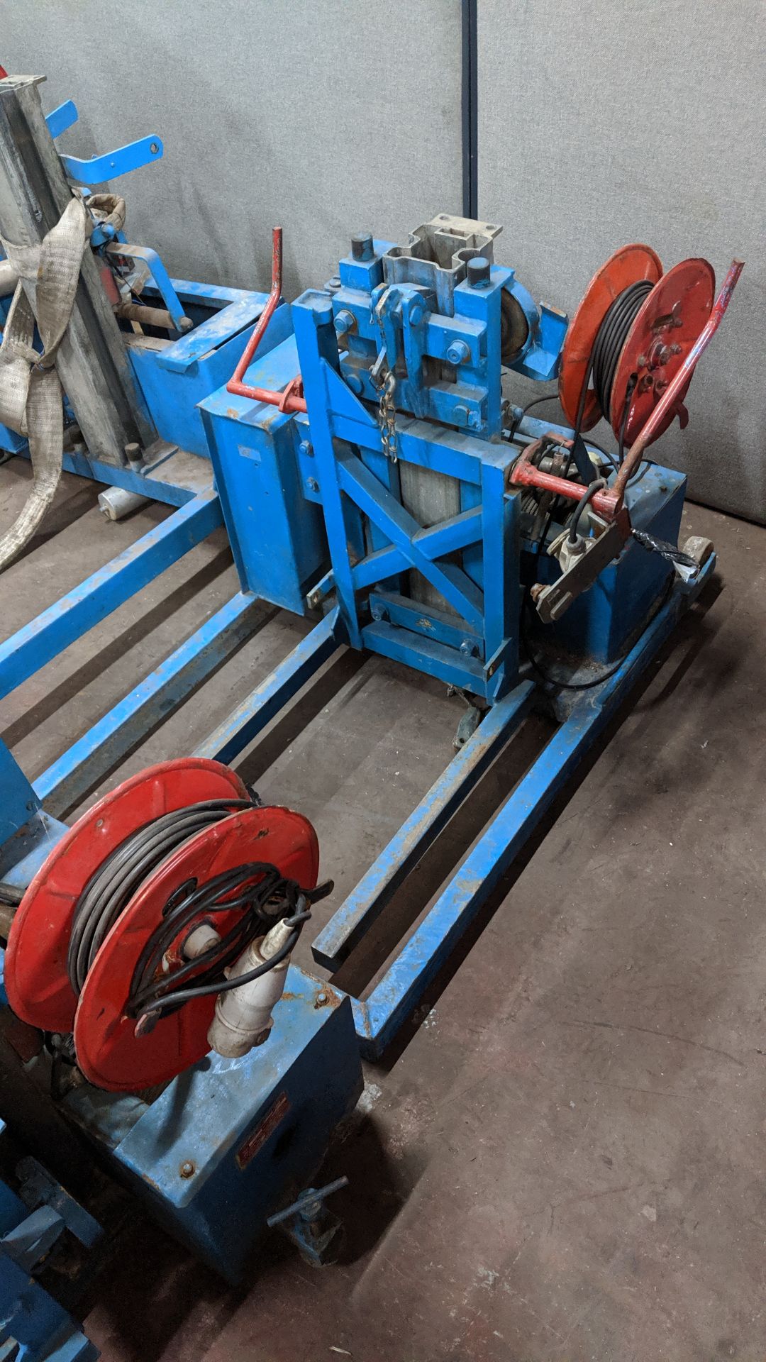 3 off Steinweg Superlift 200kg lifting devices/hoists NB. We are insufficiently expert to - Image 5 of 14